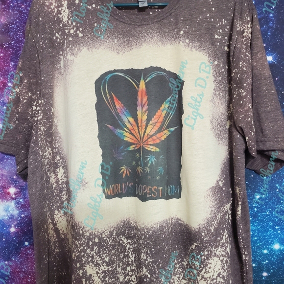 World Dopest Mom T-shirt - Picture 1 of 1